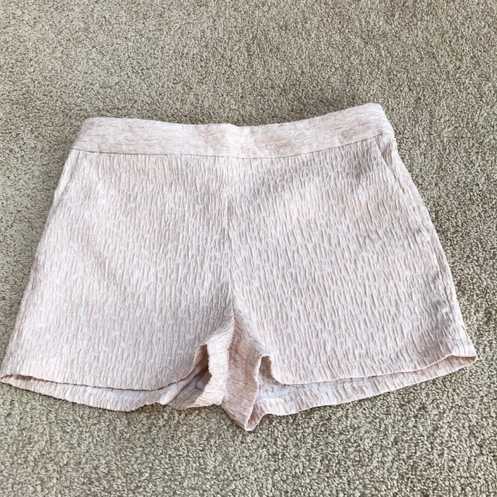 NWT! EXPRESS peach dust Size 12R textured side zipper shorts